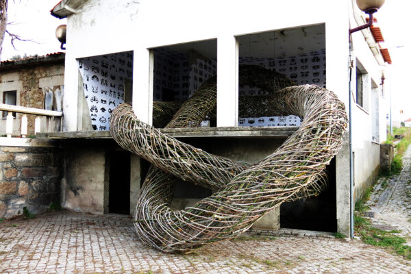 Almeida (Portugal) 2023
Ink on paper, lime tree branches
long: 5m large: 5m height: 5m